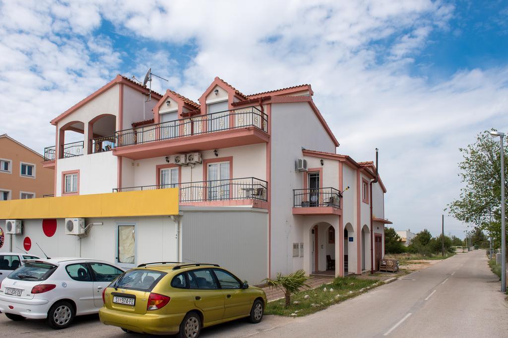 Apartmani Krka Rooms Lozovac Ngoại thất bức ảnh
