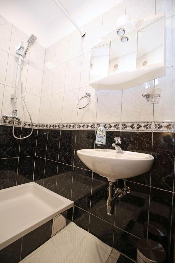 Apartmani Krka Rooms Lozovac Ngoại thất bức ảnh