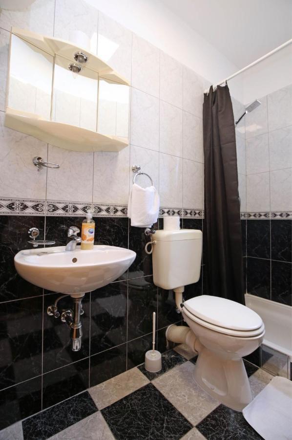 Apartmani Krka Rooms Lozovac Ngoại thất bức ảnh